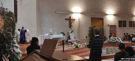 Photo de Chiesa di Cristo Risorto
