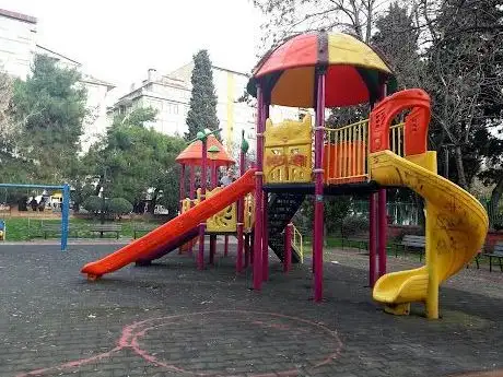 Photo de Kültür Sk. Girişi Şht. Selim Ayaydın Parkı