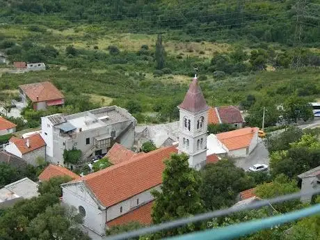 Photo de Church of the Assumption of the Blessed Virgin Mary