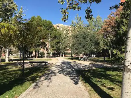 Photo de Jardines de Atenas Park