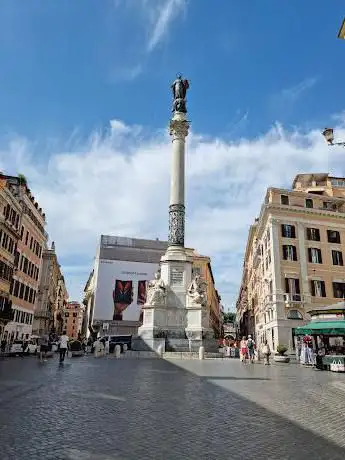 Photo de Piazza di Spagna