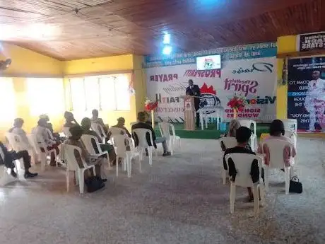 Photo de Living Faith Church Abiola Estate Alata Road Adebayo Idi-ayunre. Ibadan Oyo-State