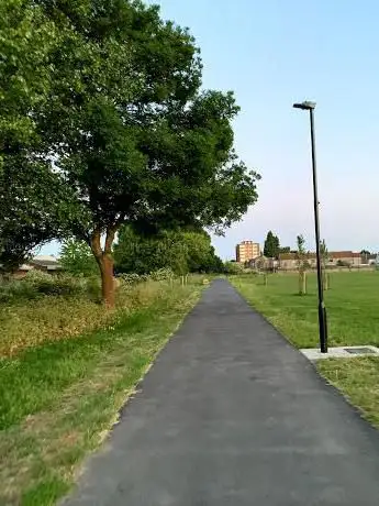 Photo de Thames View Playing Field