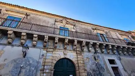 Photo de Palazzo Caruso - Lombardo.