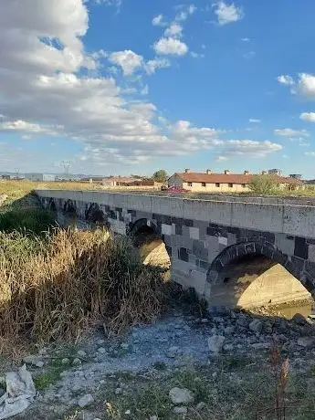 Photo de Altıgöz Bridge