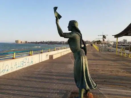 Photo de La mujer pescadora