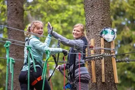 Photo de Abenteuerpark 860 - Der Kletterwald auf dem Rabenberg