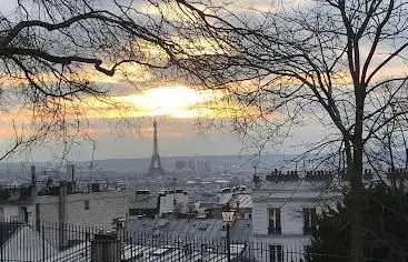 Photo de Paris private tour guide - Celia SO Paris