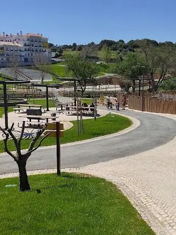Photo de Parque Urbano @O_Saloio da Póvoa da Galega