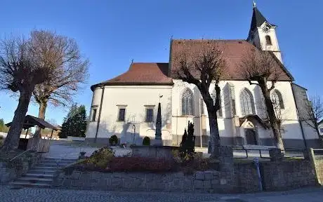 Photo de Parish Church in Bad Kreuzen