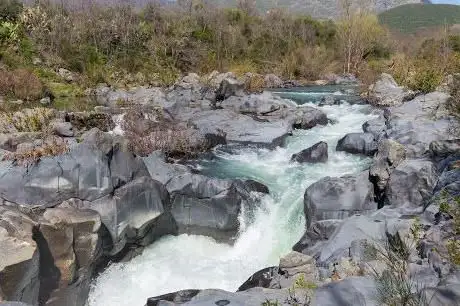 Photo de IncantAlcantara - Sentieri naturalistici e fluviali dell'Alcantara
