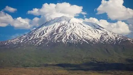 Photo de Ararat Hikes Tour