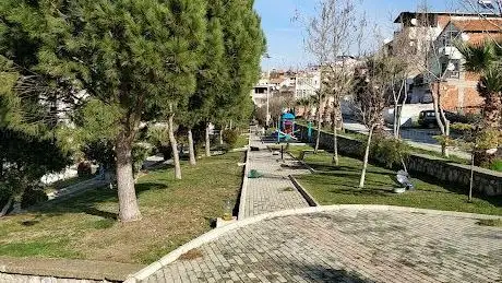 Photo de Dr. Lebit Yurtoğlu Parkı