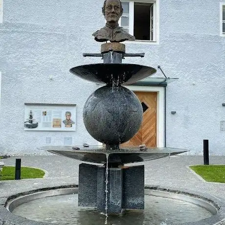 Photo de Joseph-Mohr-Brunnen