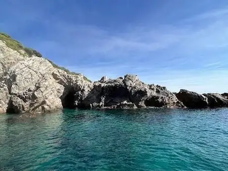 Photo de Three Green Caves