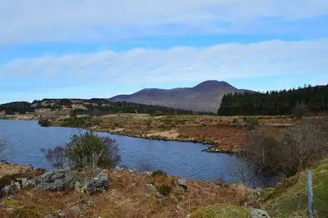 Photo de Looscaunagh Lough Viewpoint