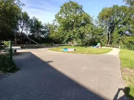 Photo de Spielplatz Richardstraße