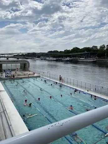 Photo of Piscine Joséphine Baker