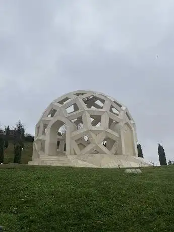 Photo de 15 JULY MARTYRS MEMORIAL