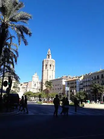 Photo de Plaça Redona