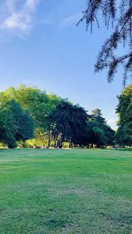 Photo de Canbury Park Bandstand