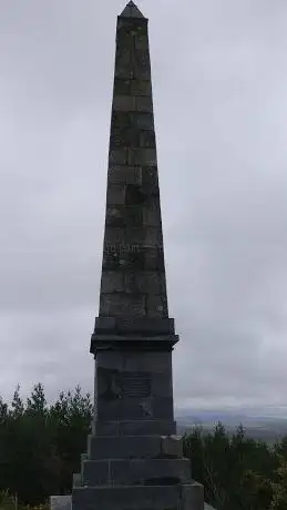 Photo de Three Rocks 1798 Monument