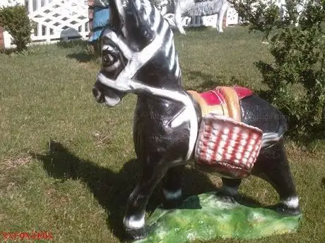 Photo de Polyester Ürünleri Park Bahçe Heykelleri
