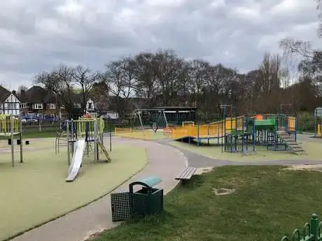 Photo de Sutton Park Banners Gate