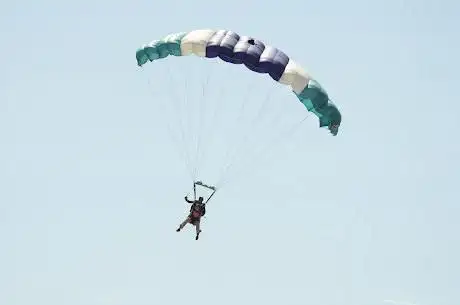 Photo de Peronne St Quentin Airport