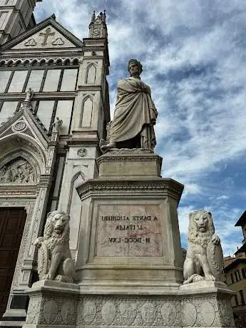 Photo de Monument à Dante