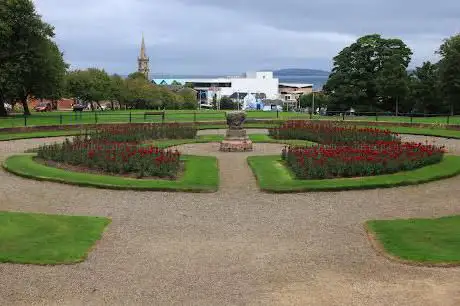 Photo de Bangor Castle