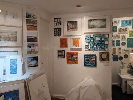 Photo de io gallery - brighton designers and makers ltd.
