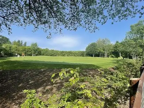 Photo de Marlay Putting Green