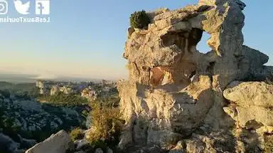 Photo of Les Baux-de-Provence - Office de Tourisme