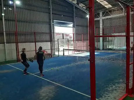 Photo de Padel encubierto