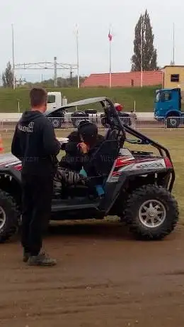 Photo de Autoklub v AČR Slaný