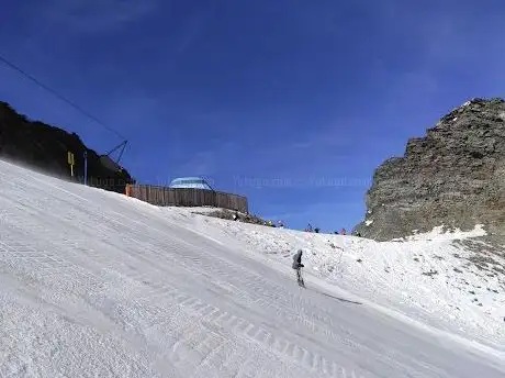 Photo de Stubaier Gletscherbahn Kassa Vorverkaufsstelle Neustift