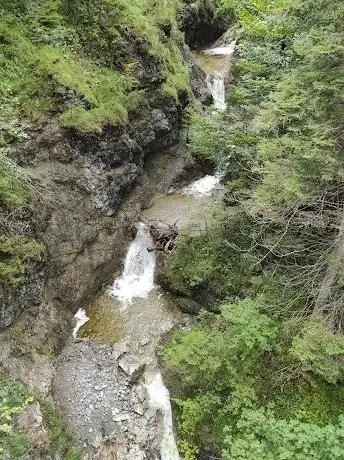 Photo de Schürpfen Wasserfall