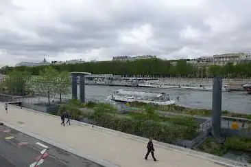 Photo de Jardin de l'Archipel des Berges de Seine Niki de Saint-Phalle