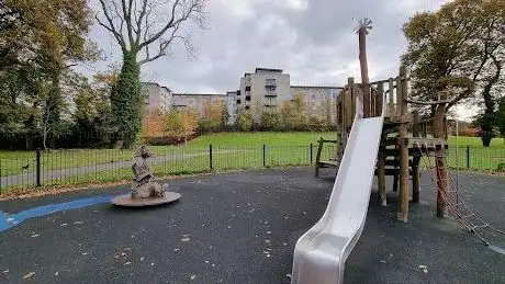 Photo de Belarmine Playground