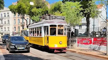 Photo de Largo da Graça