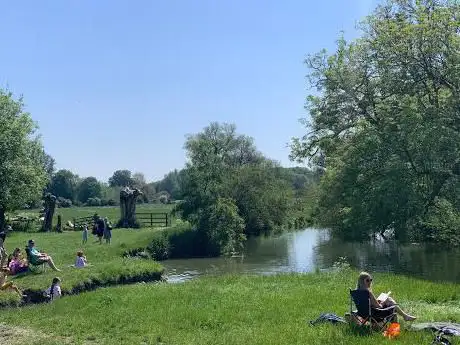 Photo de Grantchester Meadows