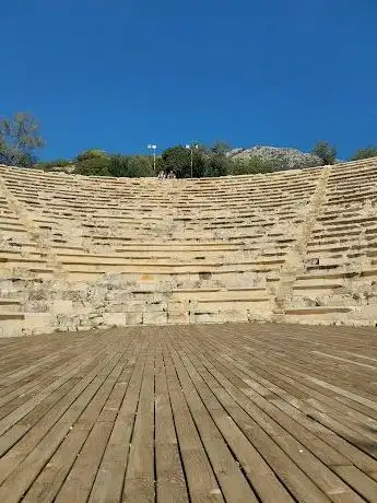 Photo de Hellenistic theatre