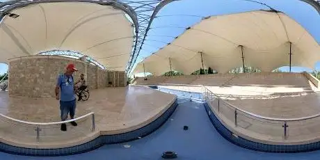Photo de Sazova Amphitheater