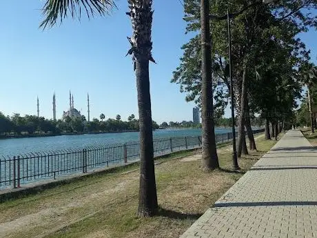 Photo de ABB-Yüreğir Merkez Parkı