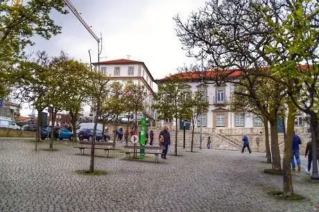 Photo de Largo Primeiro de Dezembro