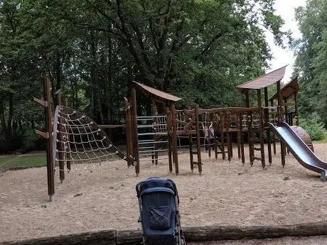Photo de Kinderspielplatz