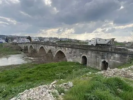 Photo de MİMAR SİNAN KÖPRÜSÜ