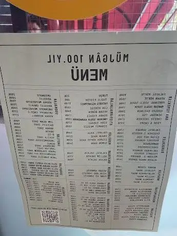 Photo de Müjgân 100.Yıl