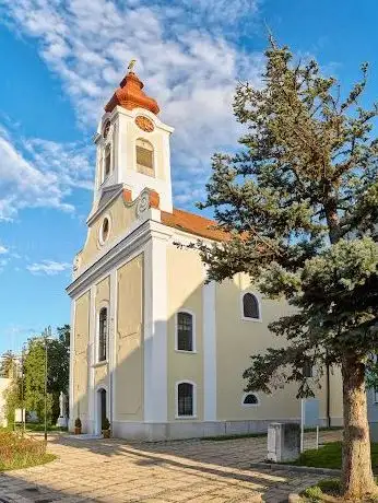 Photo de Katholische Kirche Vösendorf (St. Simon und Judas)